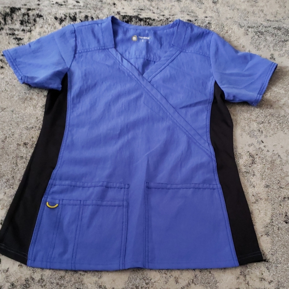 Wonderwink purple and black scrub top